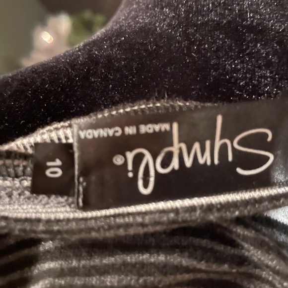 Wavy Stripe Deep Scoop Go To Tunic - Picture 4 of 5